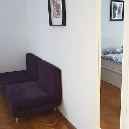 12 Cotroceni Pensión