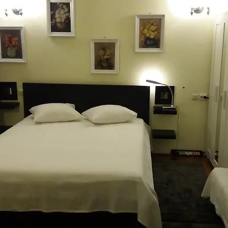 12 Cotroceni Guest house Bucharest
