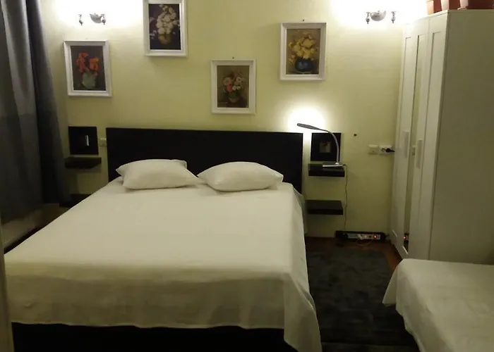 12 Cotroceni Guest house Bucharest